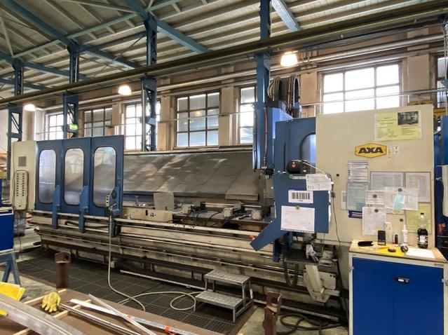 CNC-Vertikalfräsmaschine - AXA VSC 3-5000 M