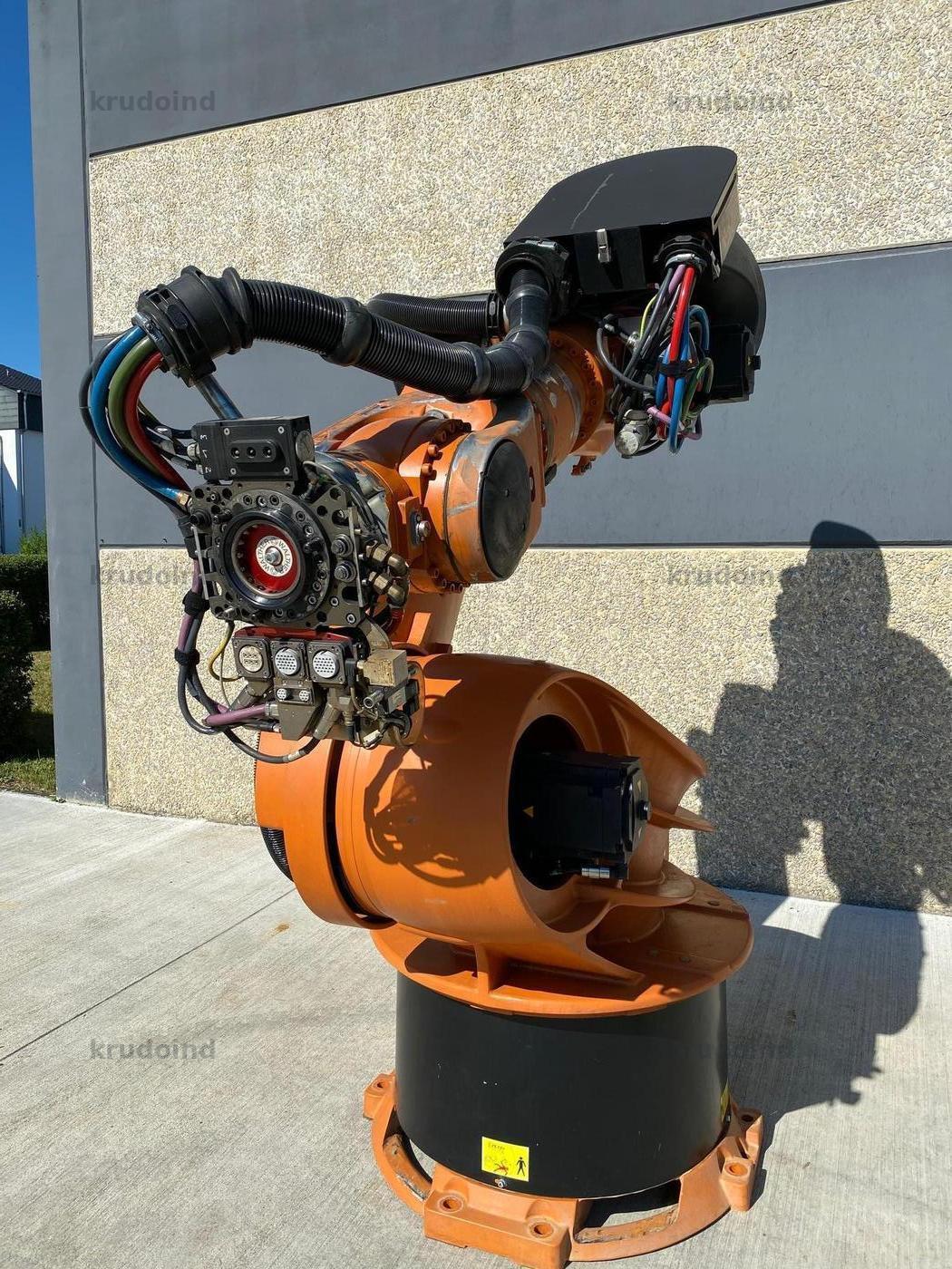 Handling Robot